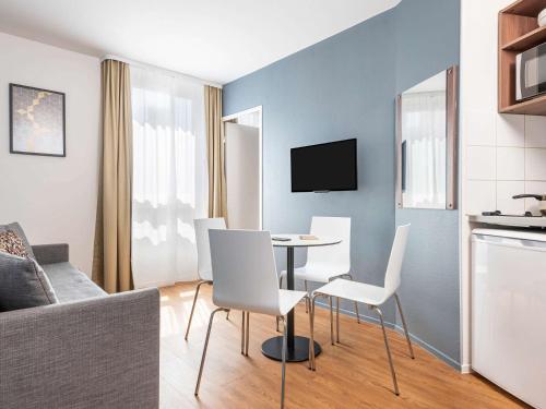 Imagen de la habitación del Aparthotel Adagio Access Paris Quai D'ivry. Foto 16