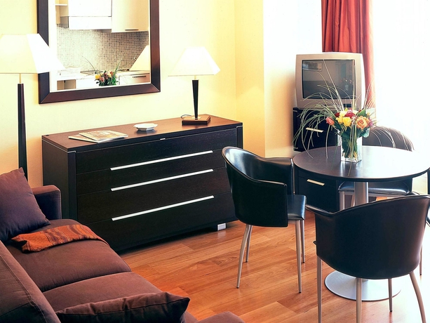 Imagen de la habitación del Aparthotel Adagio Access Paris Tour Eiffel Saint Charles. Foto 6