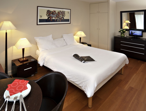 Imagen de la habitación del Aparthotel Adagio Access Paris Tour Eiffel Saint Charles. Foto 10