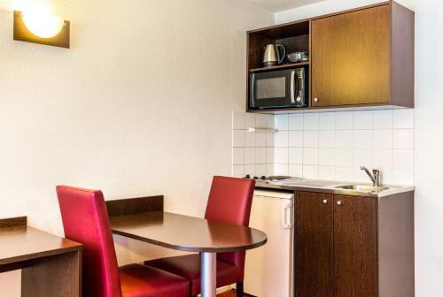 Imagen de la habitación del Aparthotel Adagio Access Paris Vanves Porte De Versailles. Foto 15