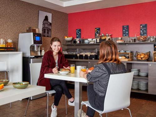 Imagen del bar/restaurante del Aparthotel Adagio Access Poitiers. Foto 9