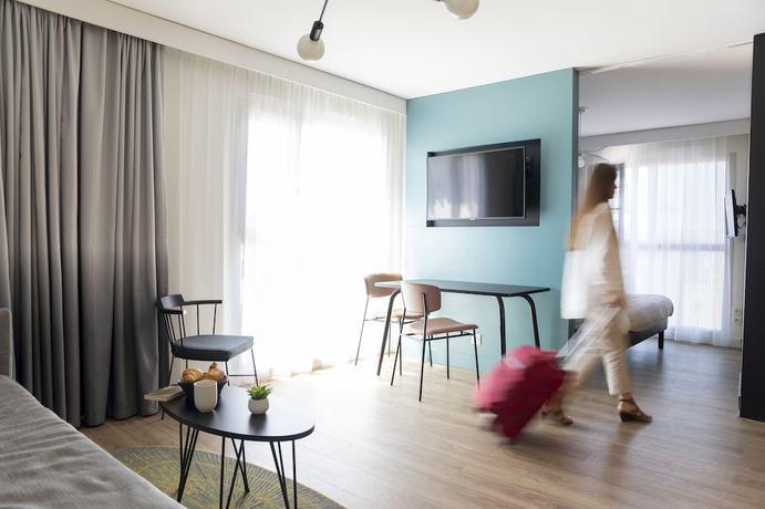Imagen de la habitación del Aparthotel Adagio Annecy Centre. Foto 17