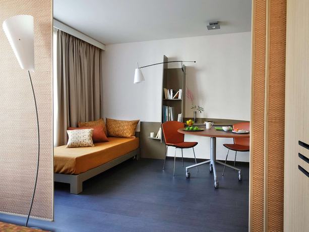 Imagen de la habitación del Aparthotel Adagio Bordeaux Gambetta. Foto 9
