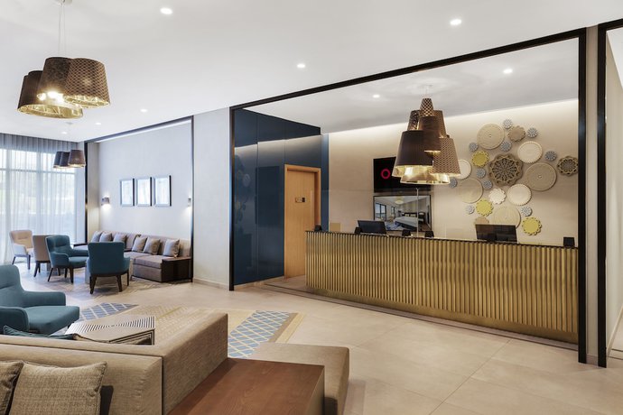 Imagen de los interiores del Aparthotel Adagio Dubai Deira. Foto 16