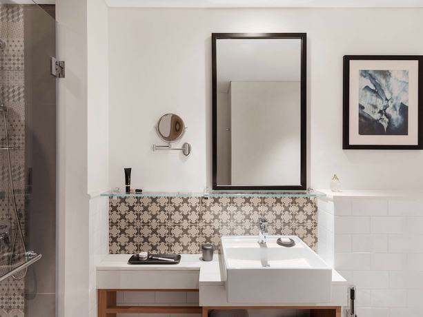 Imagen de la habitación del Aparthotel Adagio Dubai Deira. Foto 12