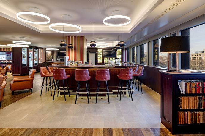 Imagen del bar/restaurante del Aparthotel Adagio Frankfurt City Messe. Foto 1