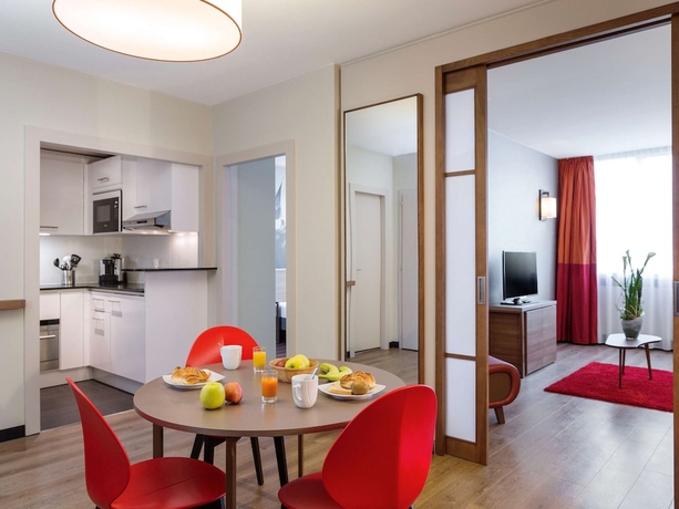 Imagen de la habitación del Aparthotel Adagio Geneve Mont Blanc. Foto 8