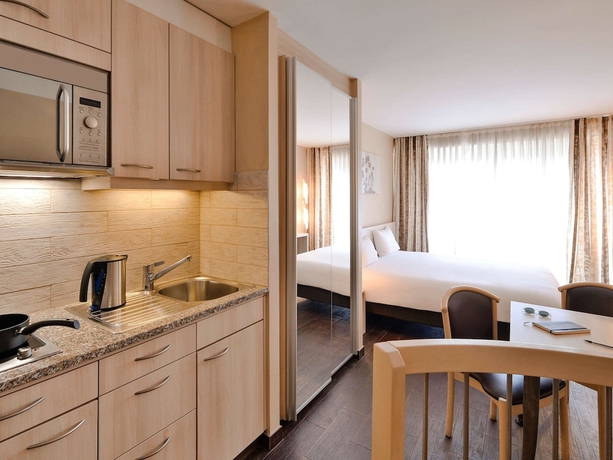 Imagen de la habitación del Aparthotel Adagio Geneve Mont Blanc. Foto 10