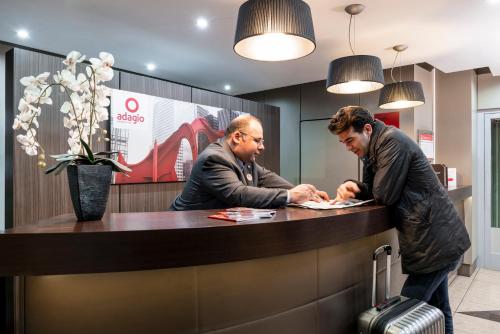 Imagen de los interiores del Aparthotel Adagio La D&eacute;fense Esplanade. Foto 9