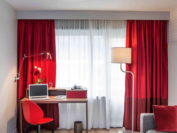 Imagen de la habitación del Aparthotel Adagio Paris Bercy Village. Foto 11