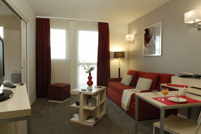 Imagen de la habitación del Aparthotel Adagio Paris Montrouge. Foto 10