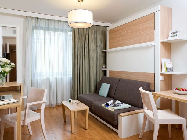 Imagen de la habitación del Aparthotel Adagio Paris Vincennes. Foto 2