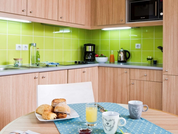 Imagen de la habitación del Aparthotel Adagio Paris Vincennes. Foto 8