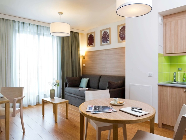 Imagen de la habitación del Aparthotel Adagio Paris Vincennes. Foto 11