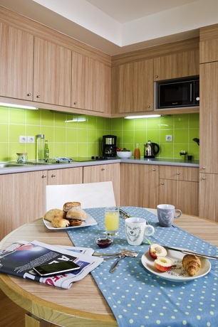 Imagen de la habitación del Aparthotel Adagio Paris Vincennes. Foto 17