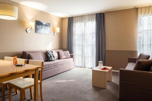 Imagen de la habitación del Aparthotel Adagio Val d'Europe pr&egrave;s de Disneyland Paris. Foto 15