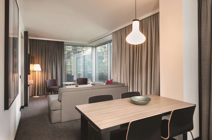 Imagen de la habitación del Aparthotel Adina Apartment Hotel Hamburg Speicherstadt. Foto 7