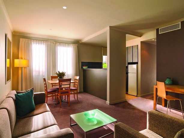 Imagen de los interiores del Aparthotel Adina Apartment Hotel Sydney Chippendale. Foto 7