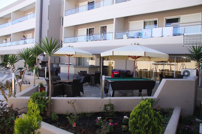 Imagen de los exteriores del Aparthotel Agela Apartments. Foto 9