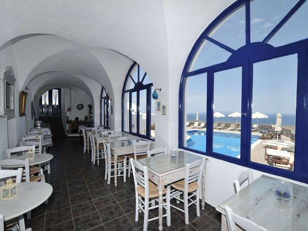 Imagen del bar/restaurante del Aparthotel Agnadi View Villa. Foto 4