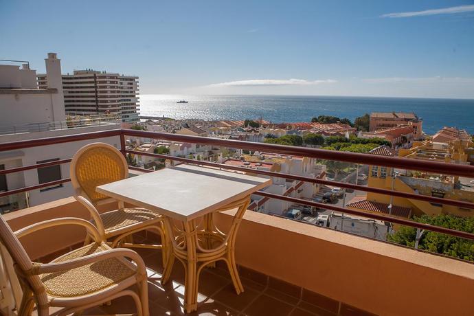 Imagen de los exteriores del Aparthotel Aguadulce. Foto 7