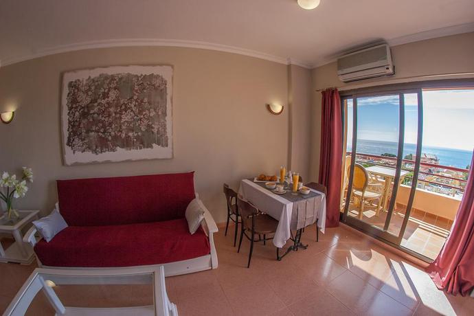 Imagen de la habitación del Aparthotel Aguadulce. Foto 5