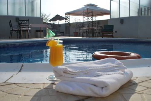 Imagen general del Aparthotel Al Deyafa Hotel Apartments. Foto 10