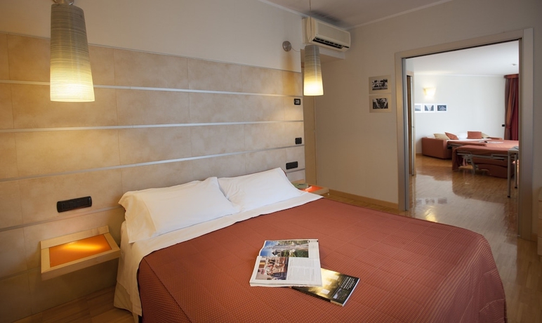 Imagen de la habitación del Aparthotel Alba Residence. Foto 8