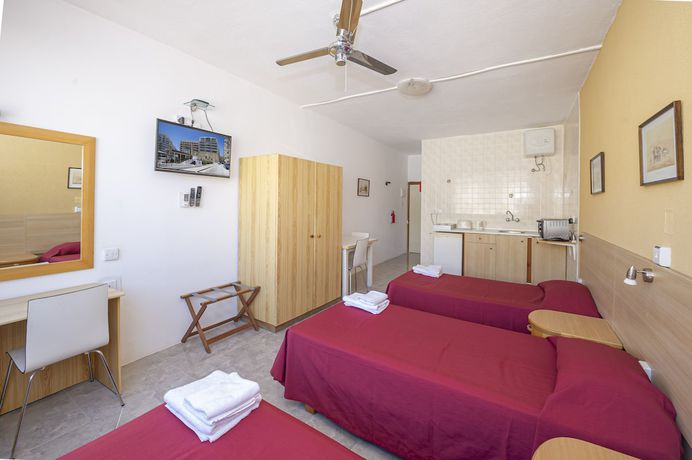 Imagen de la habitación del Aparthotel Alborada, Sliema. Foto 2