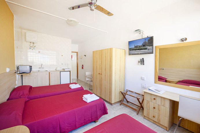 Imagen de la habitación del Aparthotel Alborada, Sliema. Foto 14
