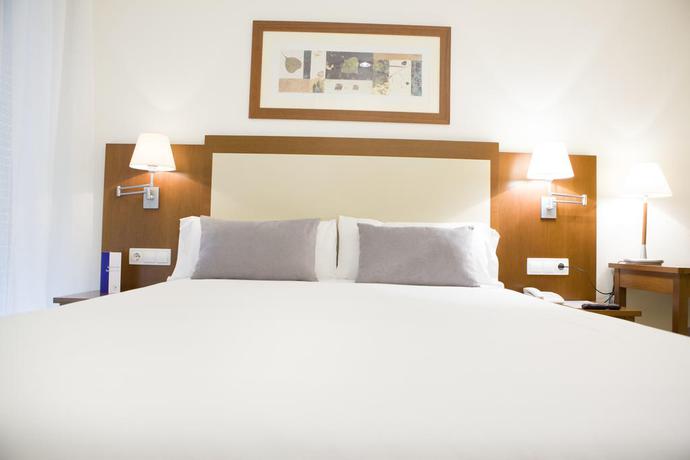 Imagen de la habitación del Aparthotel Albufera, Alfafar. Foto 5