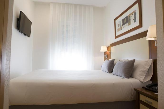 Imagen de la habitación del Aparthotel Albufera, Alfafar. Foto 6