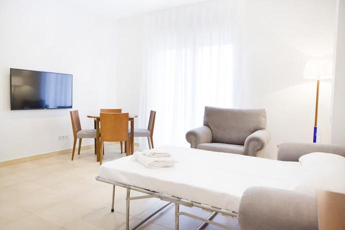 Imagen de la habitación del Aparthotel Albufera, Alfafar. Foto 7