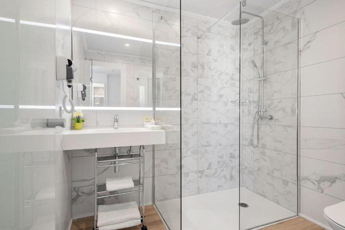 Imagen de la habitación del Aparthotel Alc&uacute;dia Beach. Foto 9