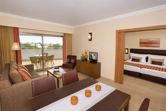 Imagen de los interiores del Aparthotel Alfagar. Foto 7