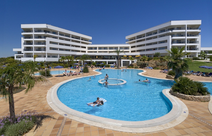 Imagen de los exteriores del Aparthotel Alfagar. Foto 5
