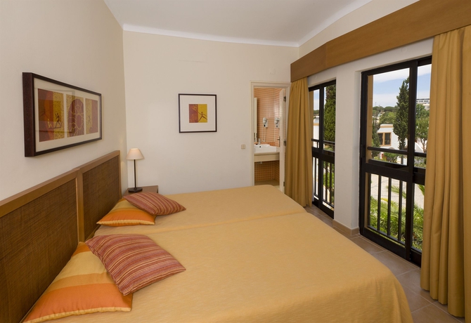 Imagen de la habitación del Aparthotel Alfagar Village. Foto 4
