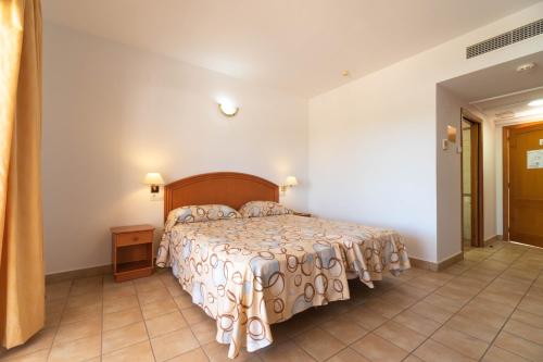 Imagen de la habitación del Aparthotel Alfas Oasis. Foto 2