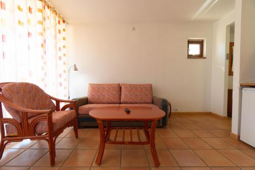 Imagen de la habitación del Aparthotel Alfas Oasis. Foto 7
