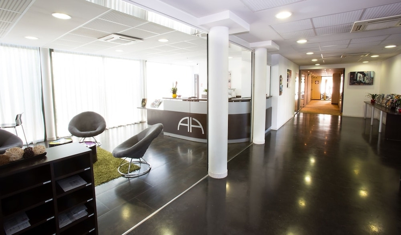 Imagen de los interiores del Aparthotel All Suites Appart Hotel Bordeaux Lac. Foto 17
