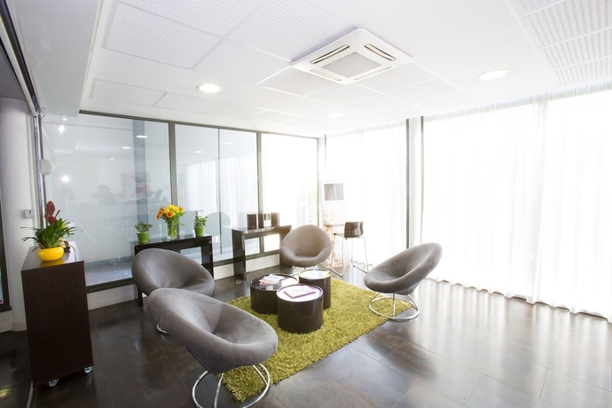 Imagen de los interiores del Aparthotel All Suites Appart Hotel Bordeaux Lac. Foto 19