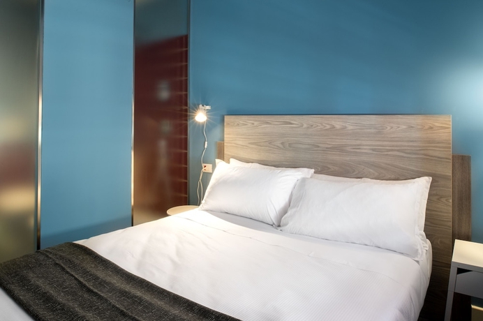 Imagen de la habitación del Aparthotel Almarossa. Foto 5