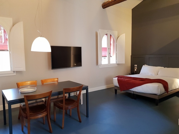 Imagen de la habitación del Aparthotel Almarossa. Foto 7