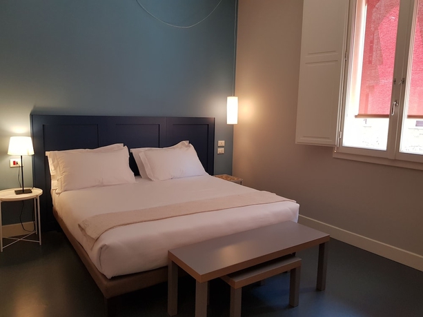 Imagen de la habitación del Aparthotel Almarossa. Foto 9