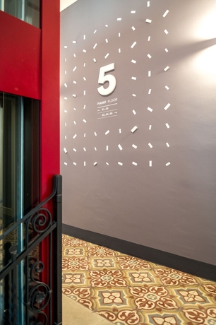Imagen de los interiores del Aparthotel Almarossa. Foto 19