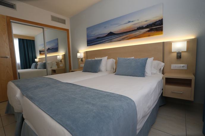 Imagen de la habitación del Aparthotel Andorra, Playa de las Am&eacute;ricas. Foto 5