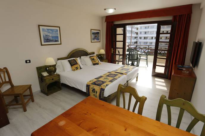 Imagen de la habitación del Aparthotel Andorra, Playa de las Am&eacute;ricas. Foto 7