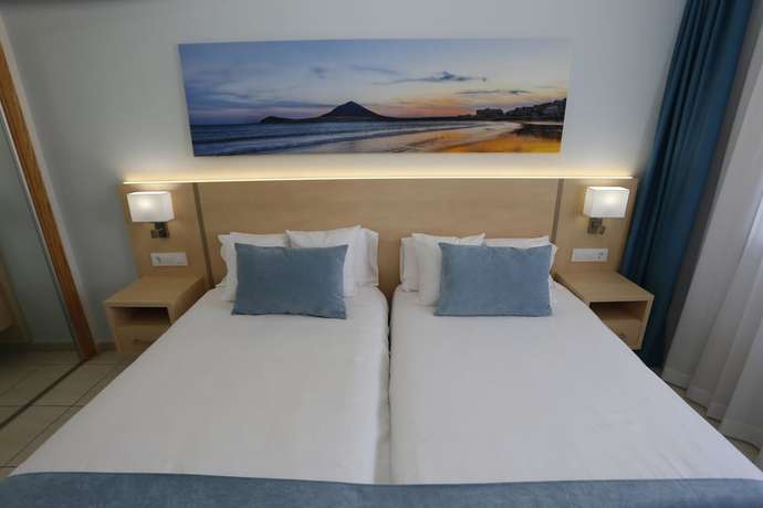 Imagen de la habitación del Aparthotel Andorra, Playa de las Am&eacute;ricas. Foto 9