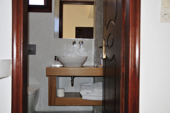 Imagen de la habitación del Aparthotel Anessis, Fira. Foto 7