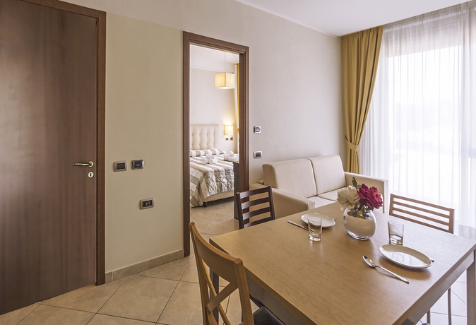 Imagen de la habitación del Aparthotel Anghel. Foto 15